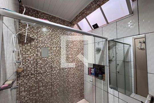 Banheiro de casa à venda com 3 quartos, 110m² em Campina, São Leopoldo