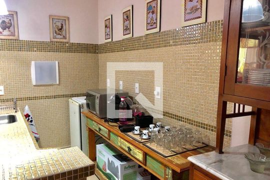 Sala de casa à venda com 5 quartos, 386m² em Parque Xangrilá, Campinas
