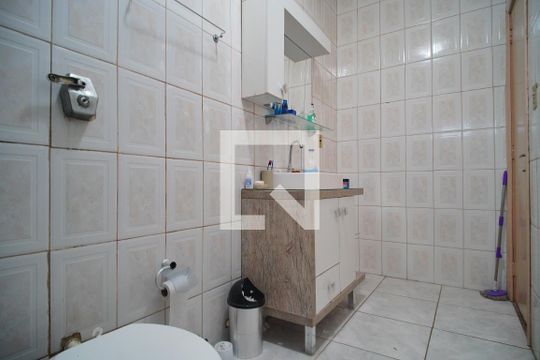 Banheiro de apartamento para alugar com 2 quartos, 60m² em Vila Rosa, Novo Hamburgo