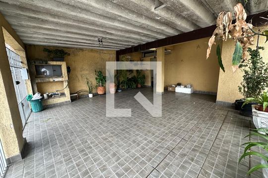 Garagem de casa à venda com 5 quartos, 238m² em Vila Pindorama, Barueri