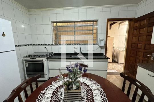 Cozinha de casa à venda com 5 quartos, 238m² em Vila Pindorama, Barueri