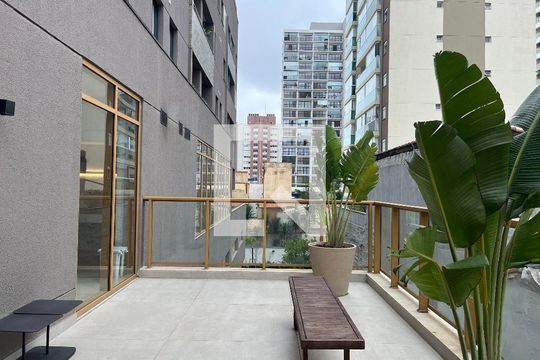 Área comum de kitnet/studio para alugar com 1 quarto, 27m² em Barra Funda, São Paulo