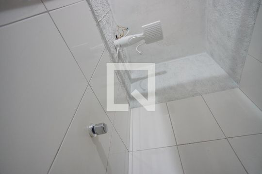 Banheiro Corredor de apartamento para alugar com 3 quartos, 89m² em Bom Jesus, Porto Alegre