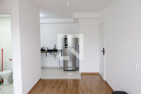 Sala de apartamento para alugar com 2 quartos, 46m² em Piratininga, Osasco