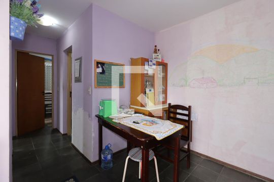 Sala de apartamento à venda com 3 quartos, 67m² em Vila Luzita, Santo André