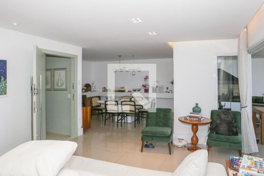 Sala de apartamento à venda com 4 quartos, 241m² em Água Branca, São Paulo