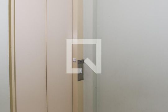 Hall do elevador de apartamento à venda com 4 quartos, 241m² em Água Branca, São Paulo