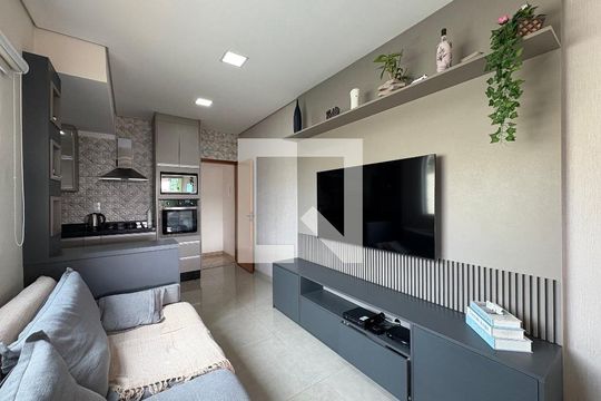 Sala de apartamento à venda com 2 quartos, 104m² em Vila Camilópolis, Santo André