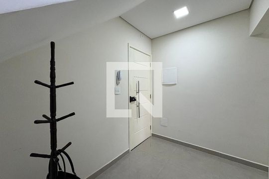Hall de entrada de apartamento à venda com 2 quartos, 104m² em Vila Camilópolis, Santo André