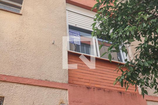 Fachada de apartamento para alugar com 1 quarto, 33m² em Jardim Itu, Porto Alegre