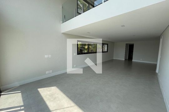 Sala de casa de condomínio para alugar com 4 quartos, 484m² em São Paulo Ii, Cotia
