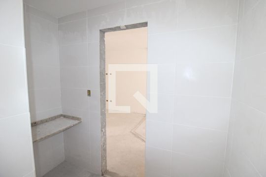 Banheiro de apartamento à venda com 2 quartos, 48m² em Vila Paulista, Guarulhos