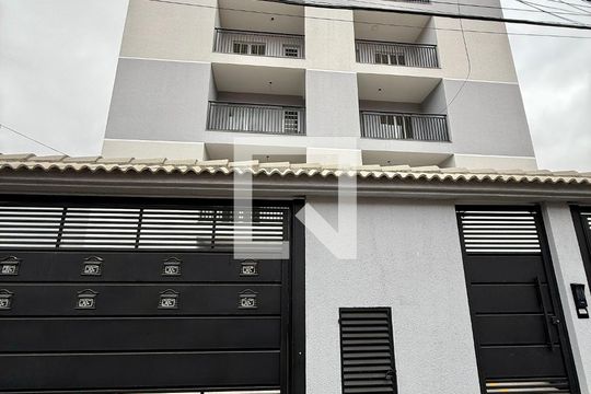 Fachada de apartamento para alugar com 2 quartos, 50m² em Vila Iris, Guarulhos