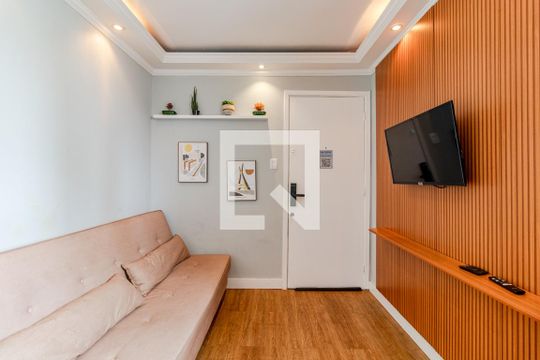 Sala de apartamento para alugar com 1 quarto, 42m² em Pinheiros, São Paulo