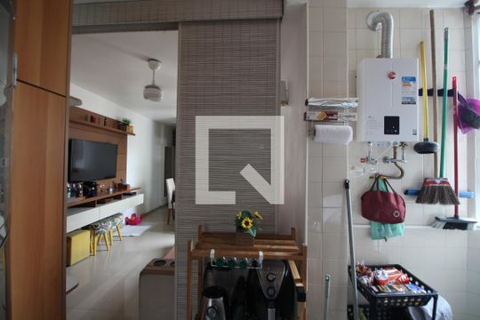 Cozinha de apartamento para alugar com 2 quartos, 60m² em Anil, Rio de Janeiro