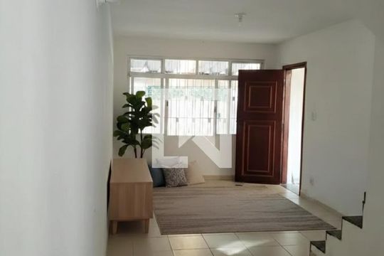 Casa para alugar com 3 quartos, 137m² em Jardim Santo Antoninho, São Paulo