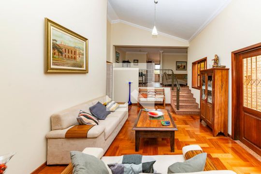 Sala 1 de casa à venda com 3 quartos, 360m² em Santa Lúcia, Belo Horizonte