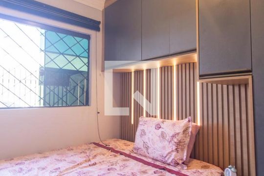 Quarto 1 de casa à venda com 2 quartos, 136m² em Campo de Santana, Curitiba