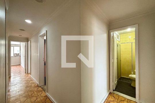 Corredores de apartamento à venda com 3 quartos, 164m² em Copacabana, Rio de Janeiro