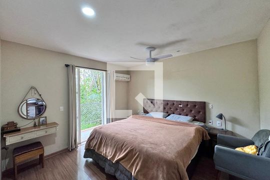 Suíte 1 de casa à venda com 5 quartos, 320m² em Vargem Grande, Rio de Janeiro