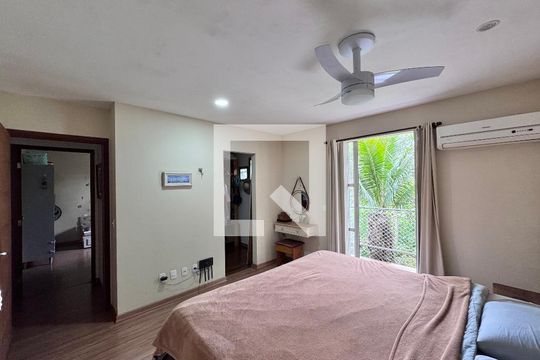 Suíte 1 de casa à venda com 5 quartos, 320m² em Vargem Grande, Rio de Janeiro