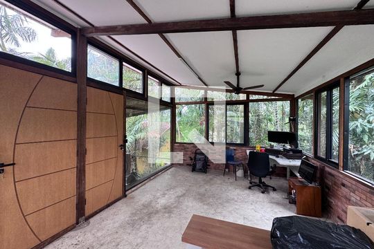 Quarto de casa à venda com 5 quartos, 320m² em Vargem Grande, Rio de Janeiro