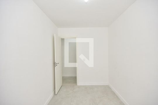 Quarto 1 de apartamento para alugar com 2 quartos, 44m² em Jardim Tres Irmaos, Taboão da Serra