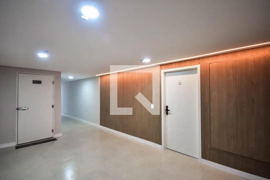 Hall Social de apartamento para alugar com 2 quartos, 44m² em Jardim Tres Irmaos, Taboão da Serra