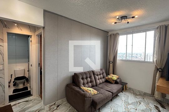 Sala de apartamento para alugar com 2 quartos, 35m² em Santa Maria, Santo André