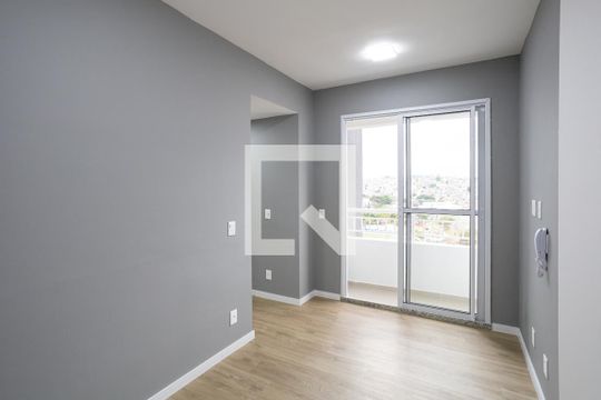 Sala de apartamento para alugar com 2 quartos, 43m² em Jardim Planalto, Carapicuíba