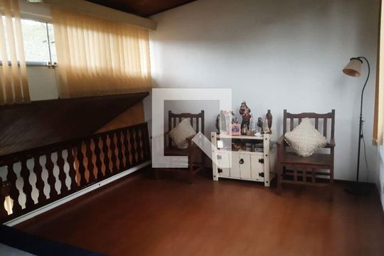 Casa à venda com 3 quartos, 277m² em Vila Progresso, Niterói
