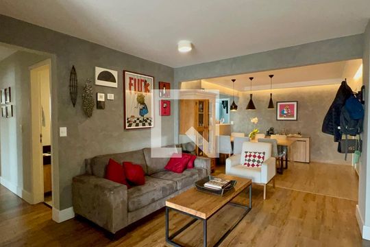 Sala de apartamento à venda com 3 quartos, 117m² em Vila Madalena, São Paulo