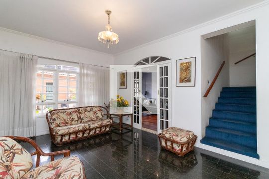 Sala de casa para alugar com 3 quartos, 500m² em Vila Ré, São Paulo