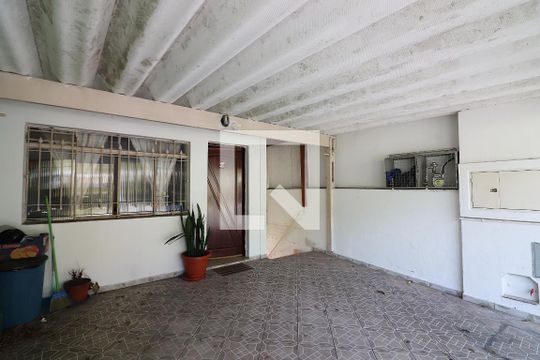 Garagem de casa à venda com 4 quartos, 165m² em Jardim Vera Cruz, São Bernardo do Campo