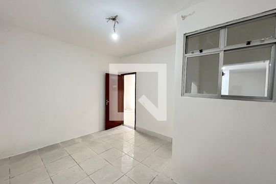 Quarto 2 de casa para alugar com 2 quartos, 75m² em Bento Ribeiro, Rio de Janeiro