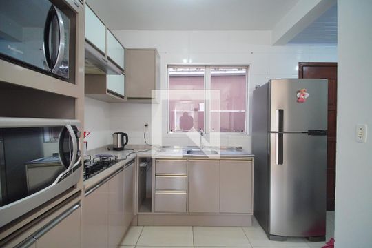 Cozinha de casa à venda com 2 quartos, 60m² em São Jorge, Novo Hamburgo