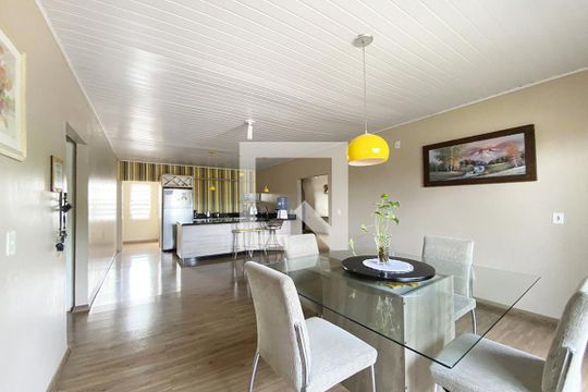 Sala de casa à venda com 3 quartos, 105m² em Santo Andre, São Leopoldo