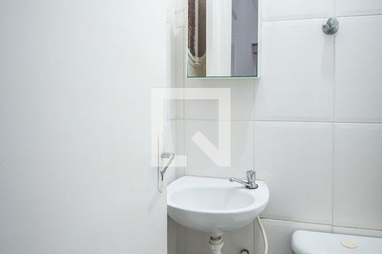 Banheiro Social de apartamento para alugar com 1 quarto, 20m² em Aclimação, São Paulo