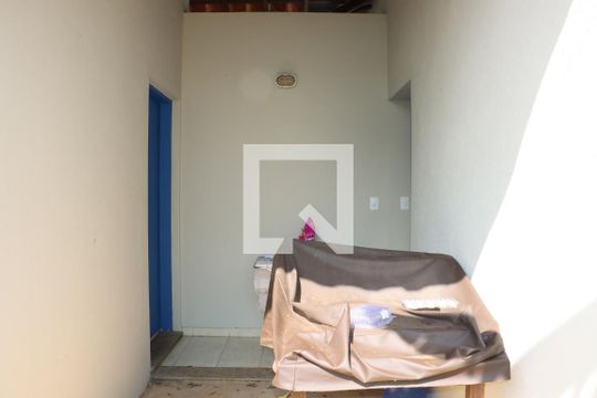 Quarto de Serviço de casa de condomínio para alugar com 5 quartos, 300m² em Jardim Colibri, Cotia
