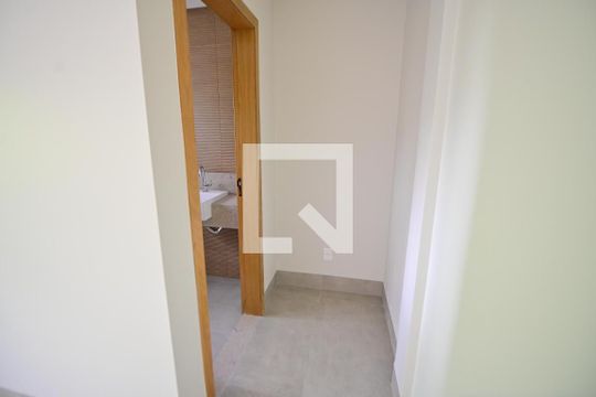 Corredor de casa de condomínio para alugar com 3 quartos, 153m² em Vila Rosa, Goiânia