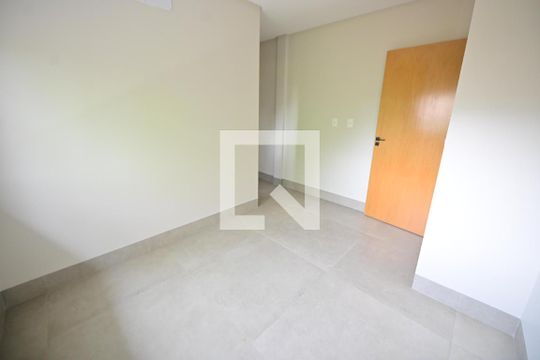 Quarto de casa de condomínio para alugar com 3 quartos, 153m² em Vila Rosa, Goiânia