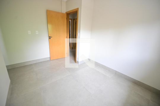 Quarto de casa de condomínio para alugar com 3 quartos, 153m² em Vila Rosa, Goiânia