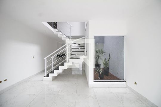 Sala de casa à venda com 3 quartos, 120m² em Vila Canero, São Paulo