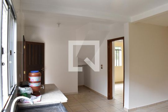 Cozinha de casa para alugar com 2 quartos, 63m² em Abranches, Curitiba