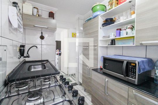 Cozinha de apartamento à venda com 2 quartos, 42m² em Jardim Nair, São Paulo