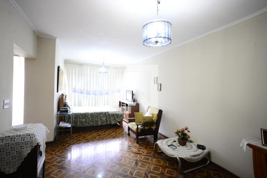 Sala de casa à venda com 3 quartos, 320m² em Jardim da Gloria, São Paulo