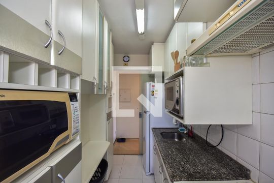 Cozinha de apartamento para alugar com 2 quartos, 55m² em Chacara Nossa Senhora do Bom Conselho, São Paulo
