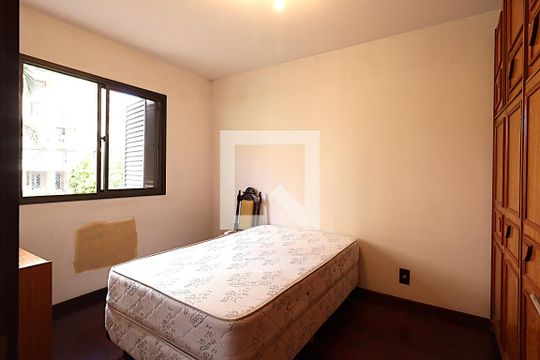 Quarto 1 de apartamento à venda com 2 quartos, 62m² em Jardim Carvalho, Porto Alegre