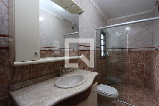 Banheiro da Suíte de casa à venda com 3 quartos, 195m² em Parque Santa Madalena, São Paulo