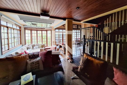 Sala de casa à venda com 5 quartos, 532m² em São Francisco, Niterói